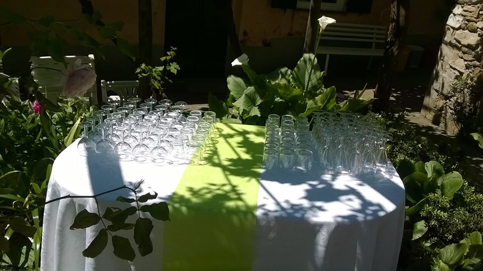 Allestire tavolo beverage